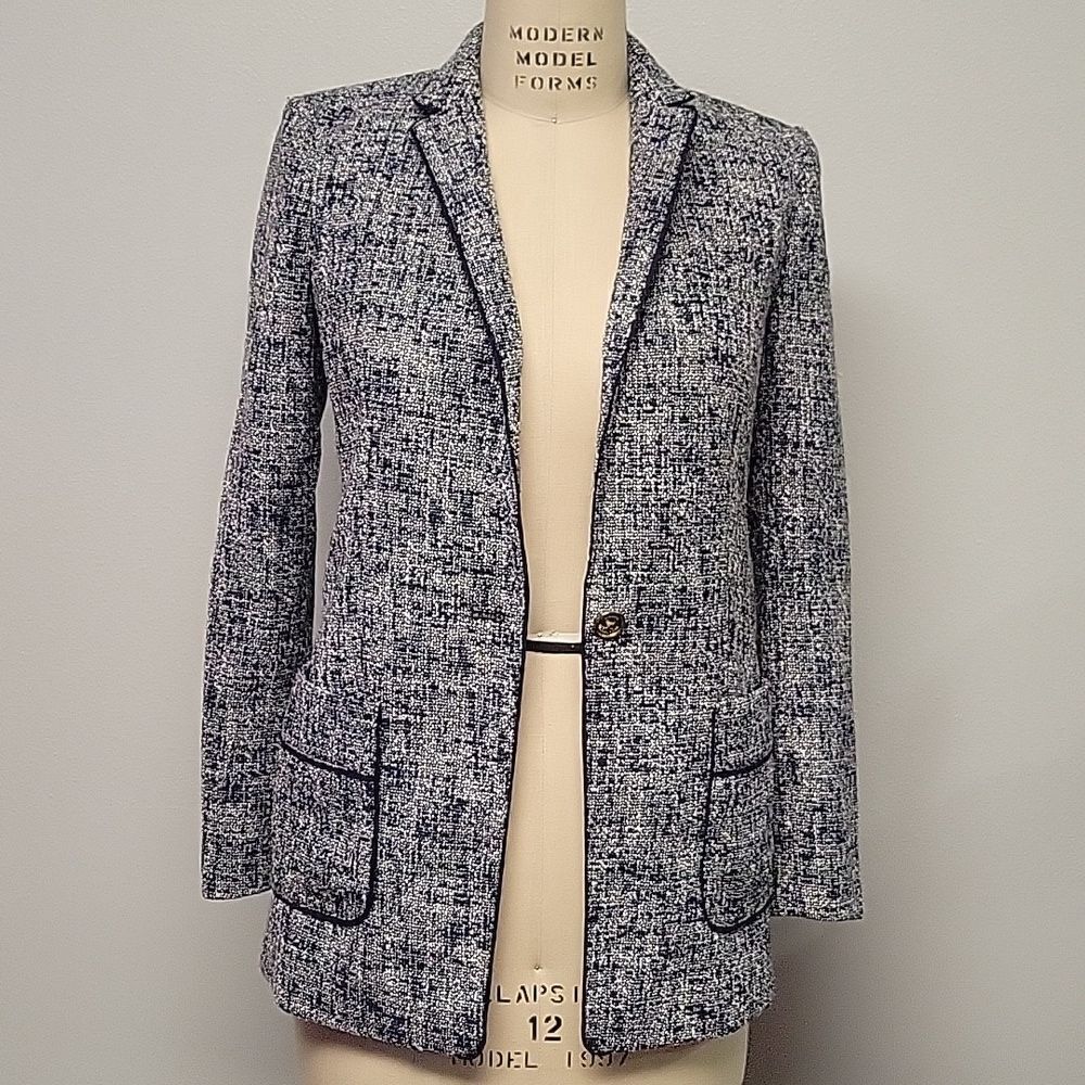 MichealโKors Tweed Suit. Blazer Size 0, Pants Size 2